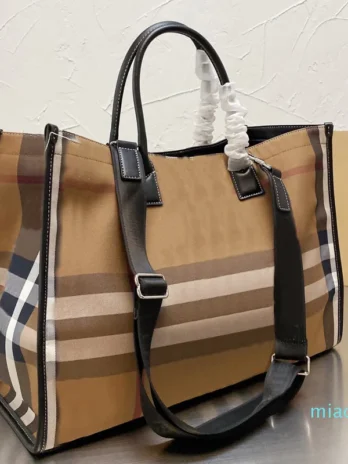 Burberry Bag: Large Capacity Shopping Tote & Crossbody Purse